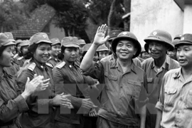 En Hanoi exposición sobre Día de Resistencia Nacional de Vietnam