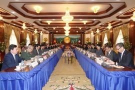 Vietnam y Laos firman siete documentos de cooperación bilateral
