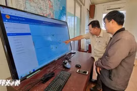 Las actividades de los barcos pesqueros en el mar equipados con dispositivos de seguimiento son monitoreadas en el Departamento de Pesca Provincial de Ninh Thuan. (Fuente: VNA)