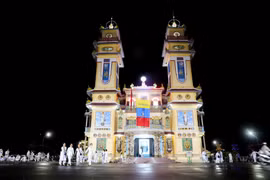 Exploran la arquitectura única de la Santa Sede de Tay Ninh