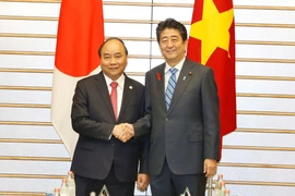 [Foto] Premier de Vietnam dialoga con su homólogo de Japón