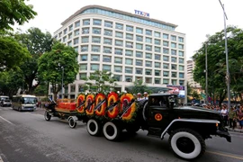 (Fotos) Trasladan féretro del presidente Tran Dai Quang hacia su provincia natal