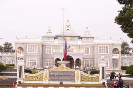 [Fotos] En Laos luto nacional por el fallecimiento del presidente Tran Dai Quang