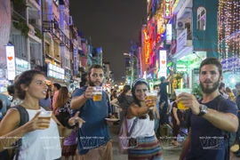 [Fotos] Bui Vien, “barrio occidental” en Ciudad Ho Chi Minh