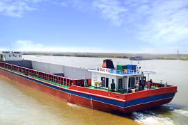 Rebajan más de 10 veces tarifas de transporte fluvial entre Vietnam y Camboya