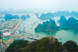 Descubrir Quang Ninh mediante carretera costera