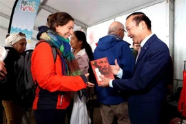 Festival Manifesta en Bélgica rinde homenaje al Presidente Ho Chi Minh