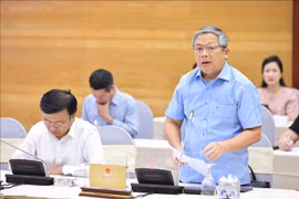 El mayor general Hoang Anh Tuyen, portavoz del Ministerio de Seguridad Pública de Vietnam, responde a las preguntas de los reporteros. (Foto: VNA)