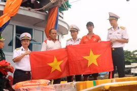 Armada Popular de Vietnam: Un punto de apoyo para pescadores en el mar