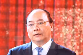 Premier de Vietnam visita Camboya