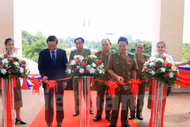 Exposición resalta nexos Vietnam-Laos en seguridad pública