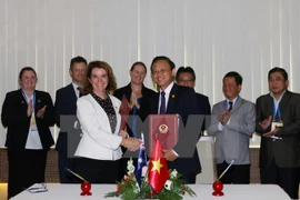 Vietnam y Australia suscriben memorando contra pesca ilegal