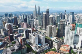 Economía de Malasia crecerá 5,9 por ciento en 2017, afirma experto