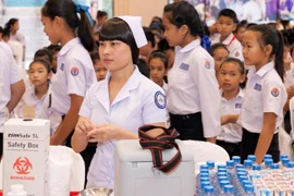 Laos ofrece atención médica gratuita a niños