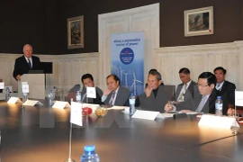 Vietnam respalda proyectos de energías renovables de Rent-A-Port