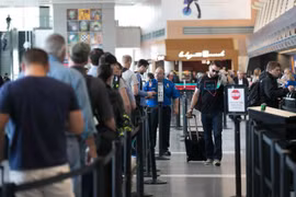 Vietnam extiende plazo para exención de visado a turistas de cinco países europeos