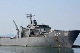 Buque de Armada singapurense visita Vietnam