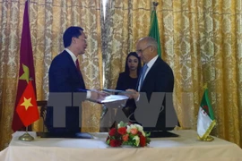Vietnam y Argelia abogan por nuevo mecanismo para elevar eficiencia de cooperación