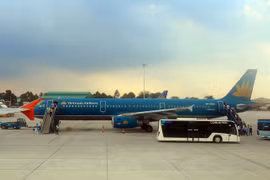 Korean Air reconoce a firma vietnamita de de servicios de asistencia en tierra en aeropuertos