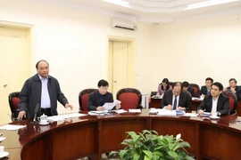 Premier pide a Hanoi impulsar perfeccionamiento de infraestructuras de transporte 