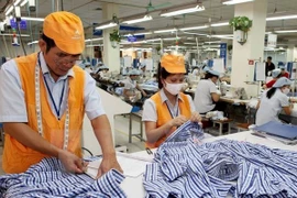 Industria textil de Vietnam alcanza destacados resultados en 2017