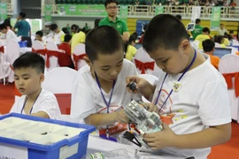 Estudiantes vietnamitas buscan mejorar conocimientos sobre asuntos ambientales