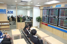 Bolsa de Valores de Hanoi ingresa fondo millonario por subasta de bonos gubernamentales 