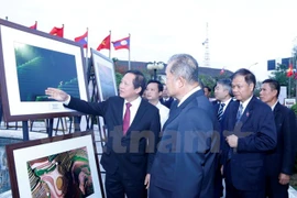 Exposición de prensa resalta lazos Vietnam - Laos
