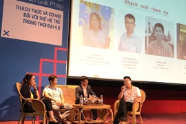 Jóvenes vietnamitas debaten sobre trabajo decente y crecimiento económico