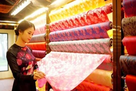 Festival de Seda y Brocado Vietnam- Asia honra cultura tradicional