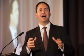Ministro australiano aprecia reformas económicas de Vietnam