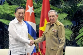 Vietnam y Cuba patentizan determinación de impulsar lazos en seguridad y defensa