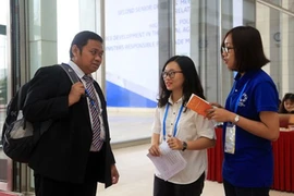 Voluntarios jóvenes de Da Nang trabajan por el éxito de Cumbre del APEC