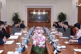 Partidos gobernantes de Vietnam y Singapur impulsan cooperación 
