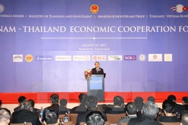 Premier vietnamita llama a inversiones tailandesas en reestructuración de empresas estatales 
