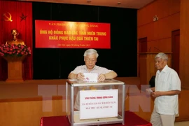 Dirigentes del Partido Comunista y Parlamento de Vietnam apoyan a víctimas de Doksuri