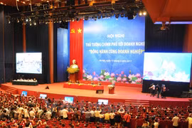 Vietnam por resolver dificultades para empresas 