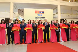 VNA inaugura exposición fotográfica sobre relaciones especiales Vietnam- Laos