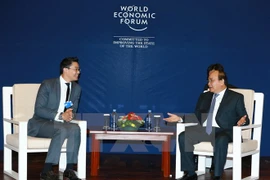 Premier de Vietnam continúa intensa agenda de encuentros al margen del FEM