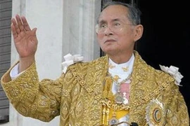 Tailandia: Emitirán tarjetas postales en honor al rey Bhumibol