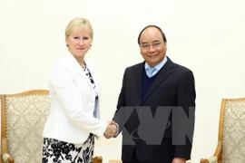 Premier Xuan Phuc aboga por expandir cooperación Vietnam- Suecia