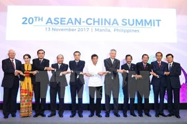 Premier vietnamita asiste a reuniones entre ASEAN y sus contrapartes