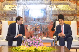 Hanoi intensifica cooperación con Singapur en tecnología digital