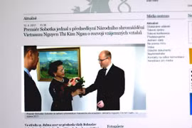 Prensa checa acapara visita de presidenta parlamentaria de Vietnam 
