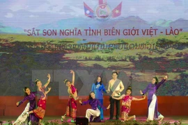 Efectúan programa de intercambio amistoso de defensa fronteriza Vietnam - Laos