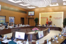 Comité Permanente del Parlamento de Vietnam analiza ley de defensa
