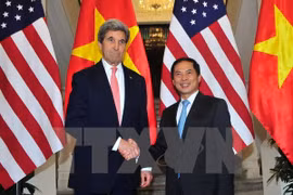 Secretario de Estado norteamericano John Kerry visita Vietnam