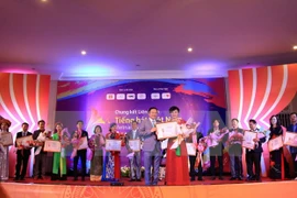 Clausuran Festival de Voz Vietnam-ASEAN en Laos