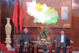 Delegación del Partido Popular de Camboya visita Bac Ninh