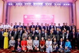 Vietnam participa en seminario internacional sobre socialismo en Laos
